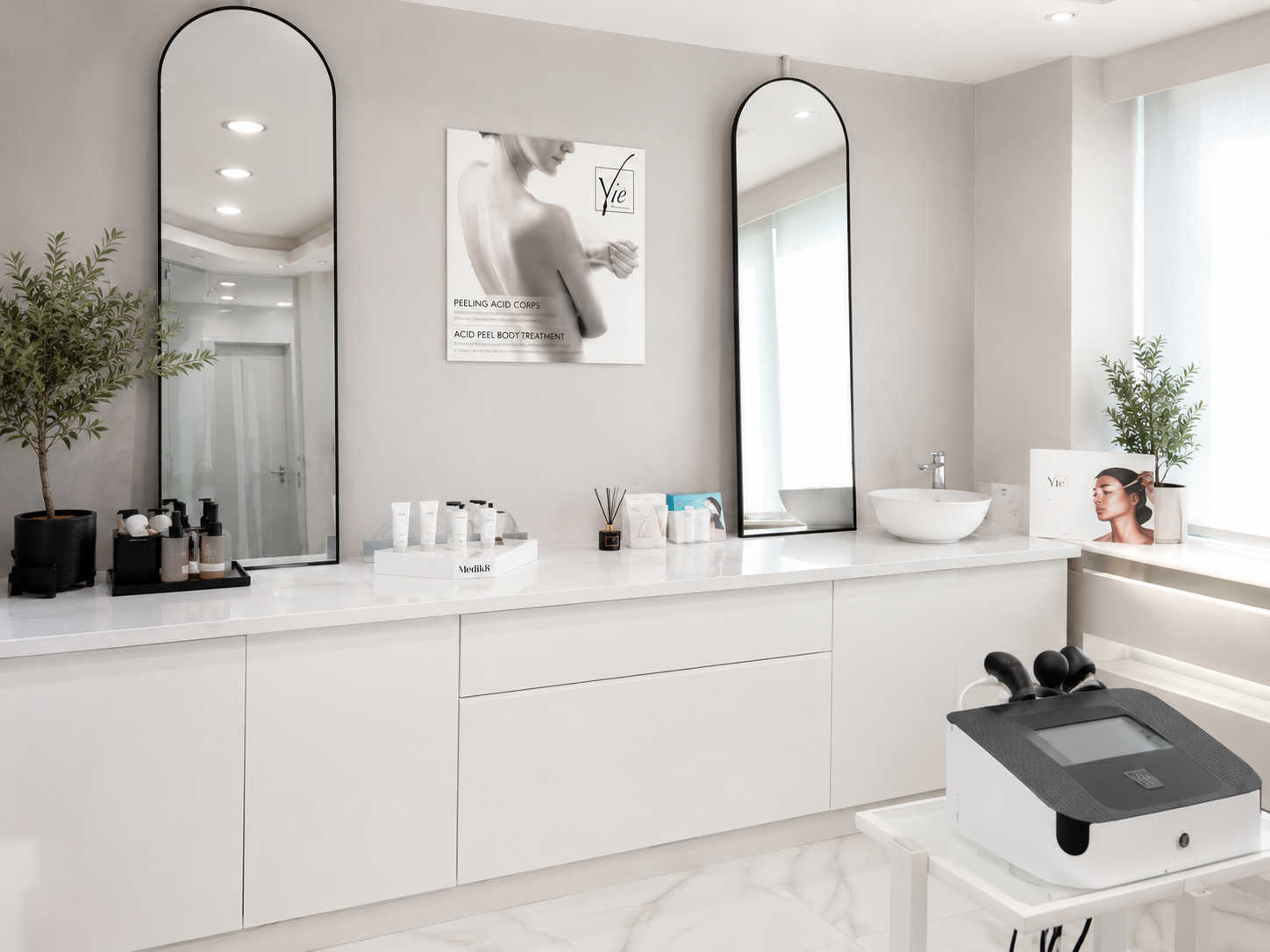 Εξοπλισμός και treatment room του Euphoria Medical Aesthetic Clinic